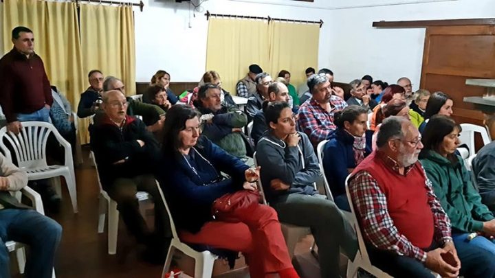 10.05.2019 Vecinos mantuvieron reunión con directores de todas las áreas de la Intendencia