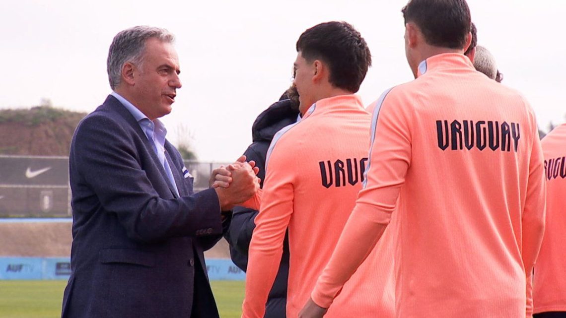Orsi reconsidera viaje al Mundial con la Selección, priorizando la agenda legislativa nacional