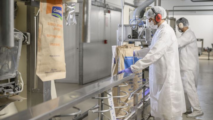 **Exportaciones de Lácteos Uruguayas Rebasan las 100 Mil Toneladas y Se Acercan a los US$ 500 Millones**
