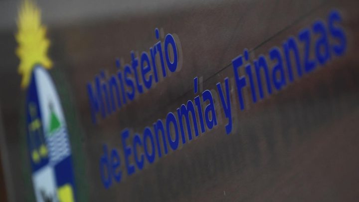 Uruguay Lanza Hoy su Primera Emisión de Deuda Global del Año